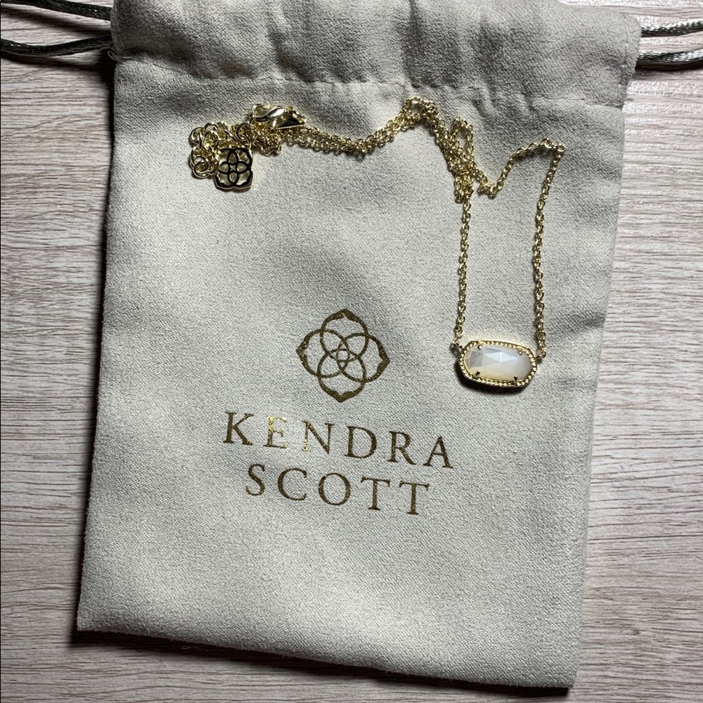 Kendra Scott Necklace